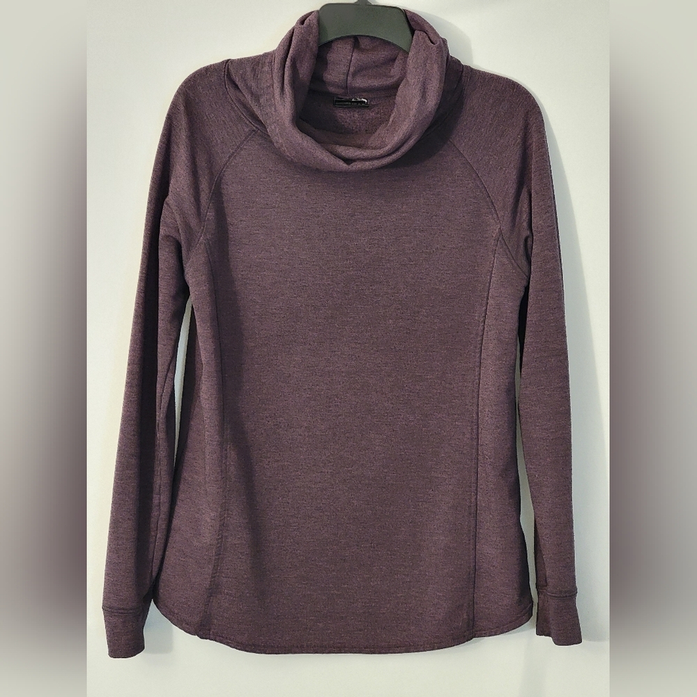 32° Heat Funnel Neck Sweater Size M